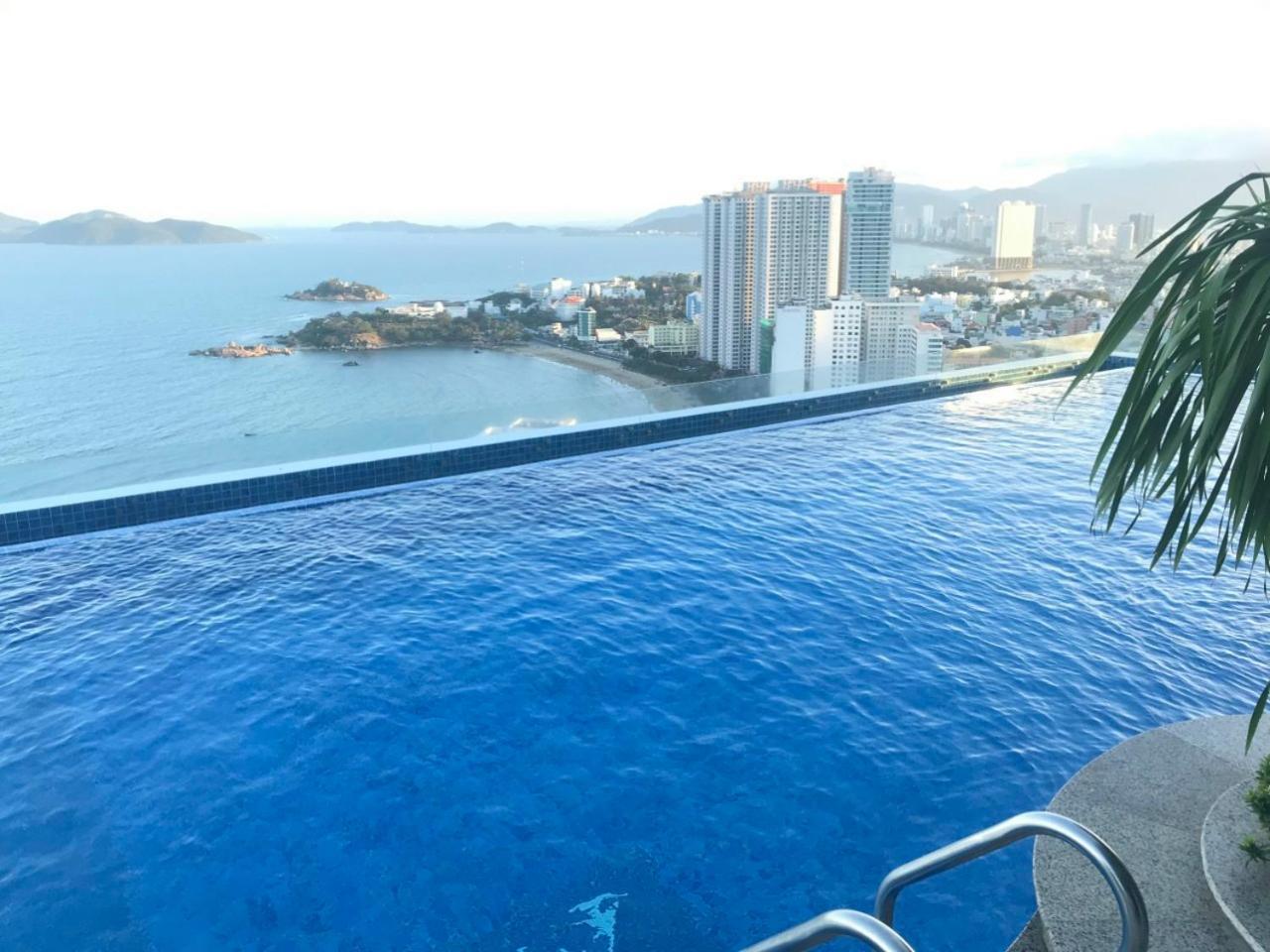 Beachfront Scenia Bay Apartment Nha Trang Rom bilde